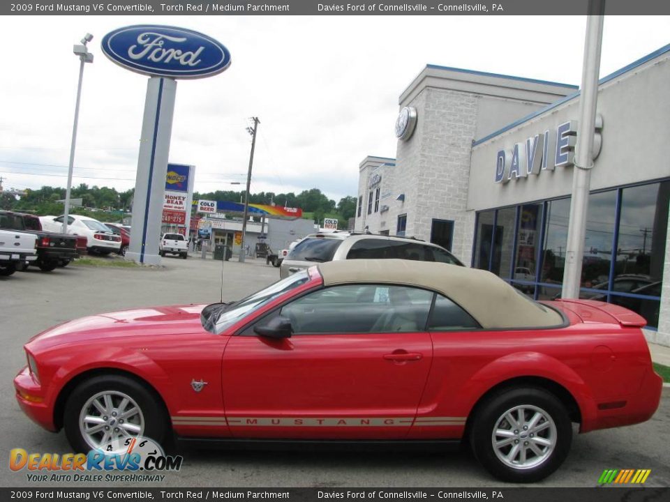 2009 Ford Mustang V6 Convertible Torch Red / Medium Parchment Photo #2