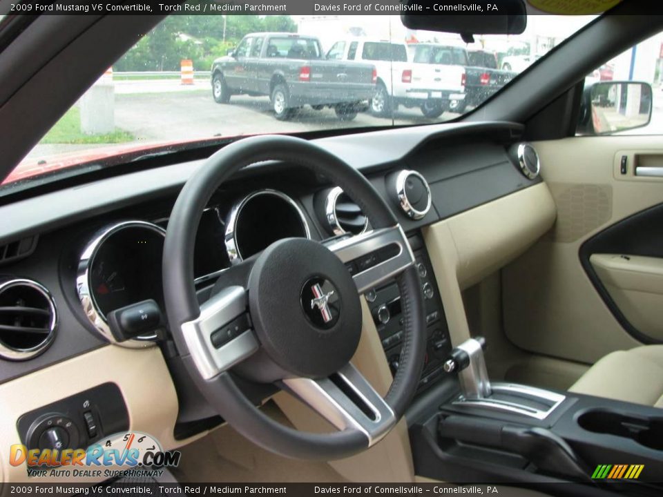 2009 Ford Mustang V6 Convertible Torch Red / Medium Parchment Photo #8