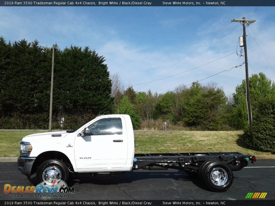 Bright White 2019 Ram 3500 Tradesman Regular Cab 4x4 Chassis Photo #1