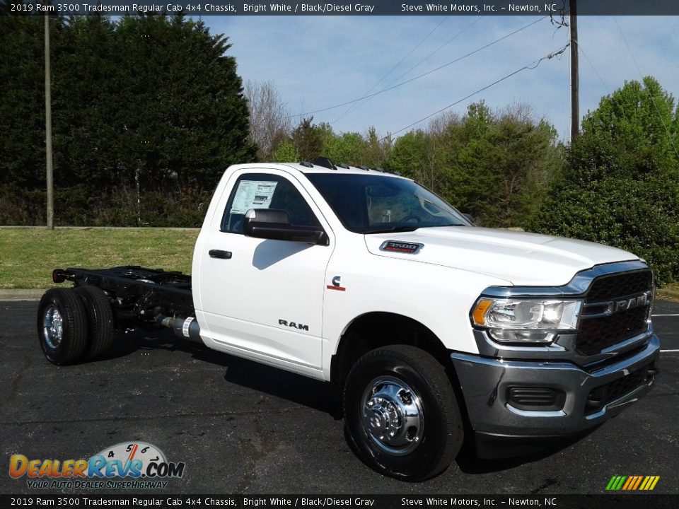 Bright White 2019 Ram 3500 Tradesman Regular Cab 4x4 Chassis Photo #4