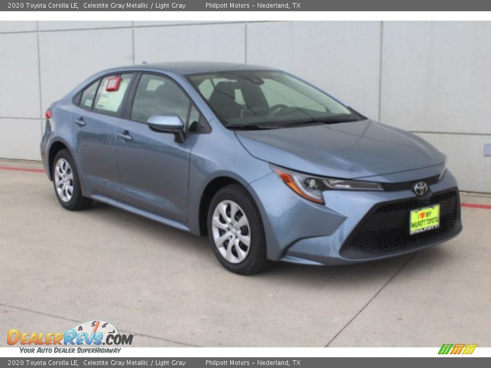 Front 3/4 View of 2020 Toyota Corolla LE Photo #2