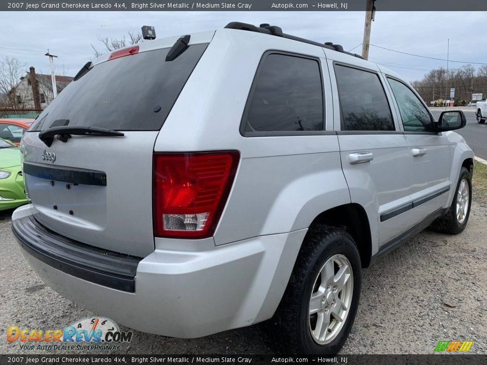 2007 Jeep Grand Cherokee Laredo 4x4 Bright Silver Metallic / Medium Slate Gray Photo #3