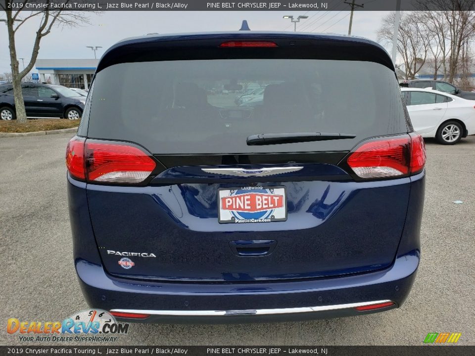 2019 Chrysler Pacifica Touring L Jazz Blue Pearl / Black/Alloy Photo #5