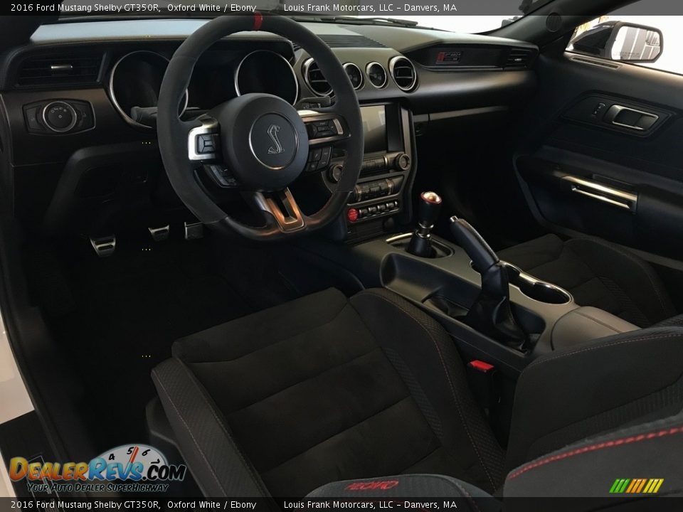 Front Seat of 2016 Ford Mustang Shelby GT350R Photo #9