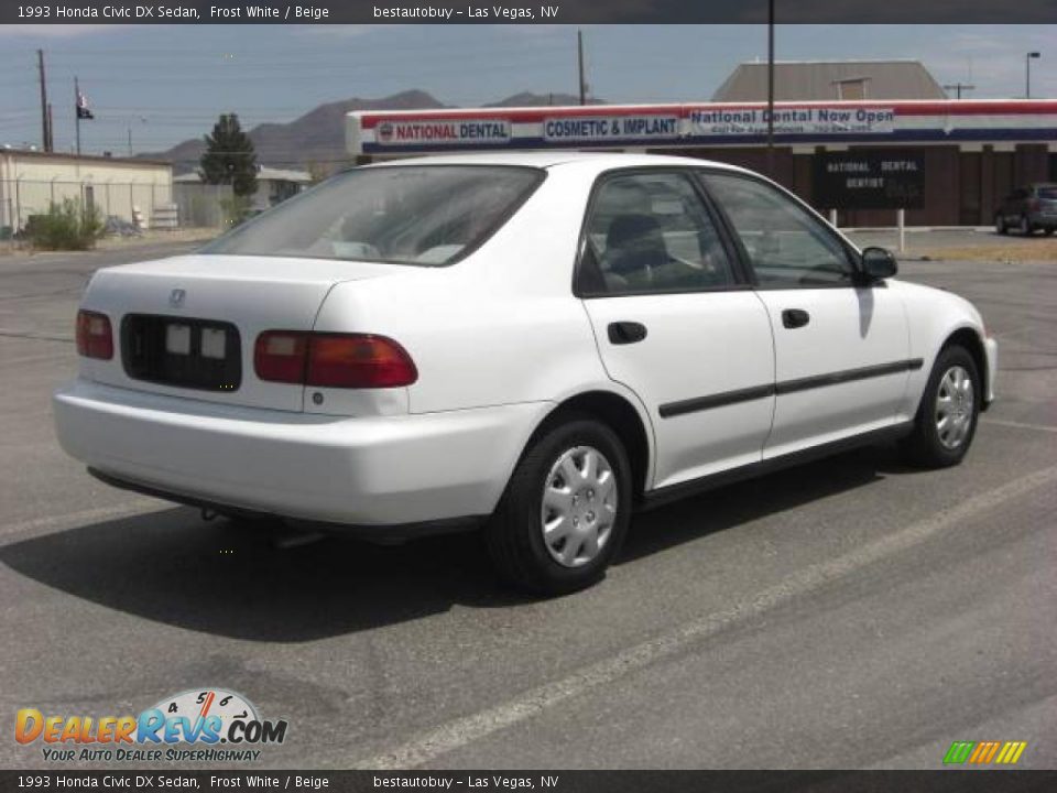 1993 Honda Civic DX Sedan Frost White / Beige Photo #5