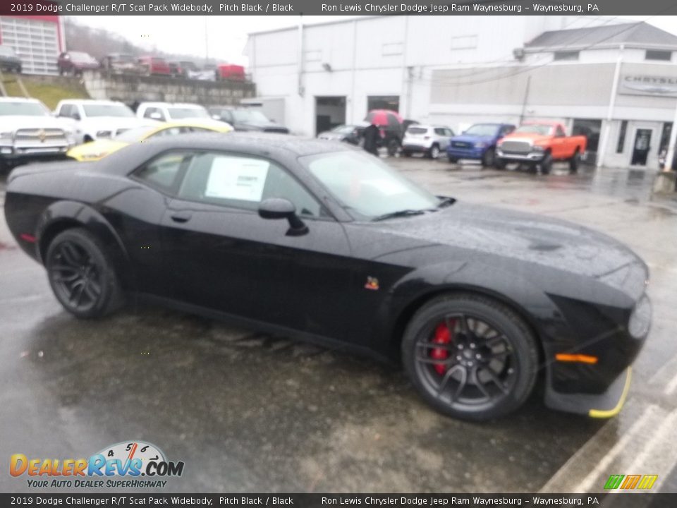 2019 Dodge Challenger R/T Scat Pack Widebody Pitch Black / Black Photo #11