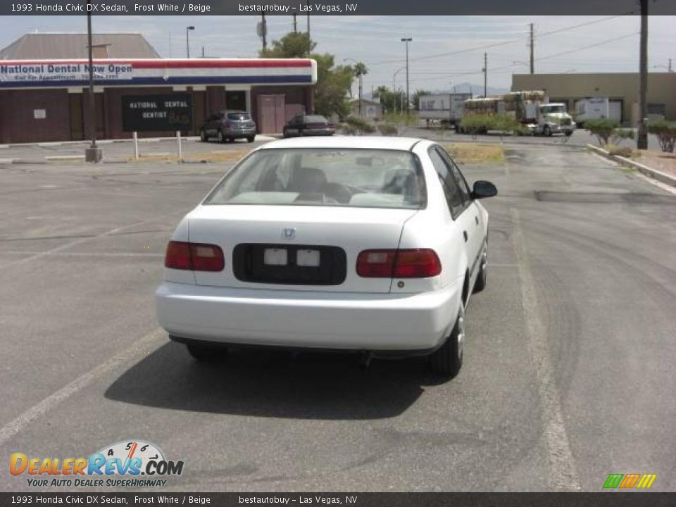1993 Honda Civic DX Sedan Frost White / Beige Photo #6