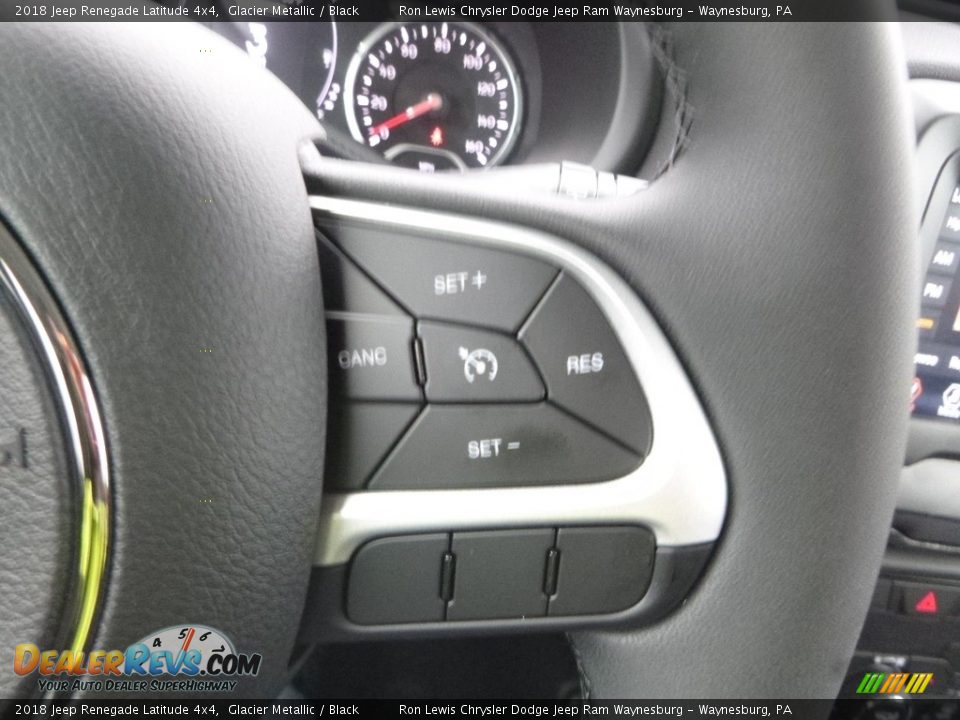 2018 Jeep Renegade Latitude 4x4 Glacier Metallic / Black Photo #16