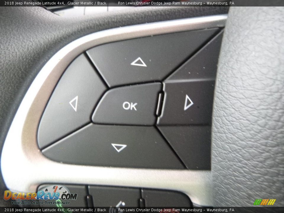 2018 Jeep Renegade Latitude 4x4 Glacier Metallic / Black Photo #17