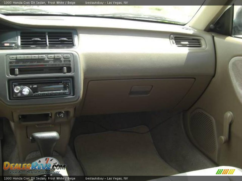 1993 Honda Civic DX Sedan Frost White / Beige Photo #17
