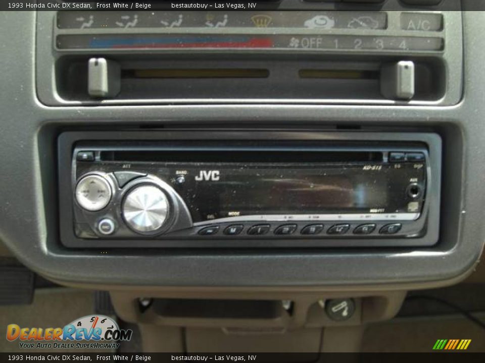 1993 Honda Civic DX Sedan Frost White / Beige Photo #18