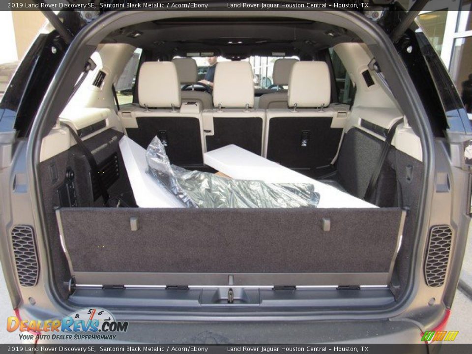 2019 Land Rover Discovery SE Santorini Black Metallic / Acorn/Ebony Photo #17