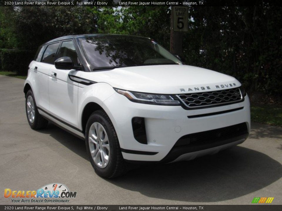 Front 3/4 View of 2020 Land Rover Range Rover Evoque S Photo #2