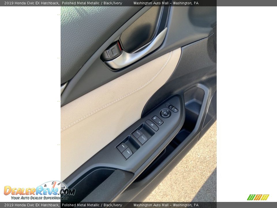 2019 Honda Civic EX Hatchback Polished Metal Metallic / Black/Ivory Photo #9