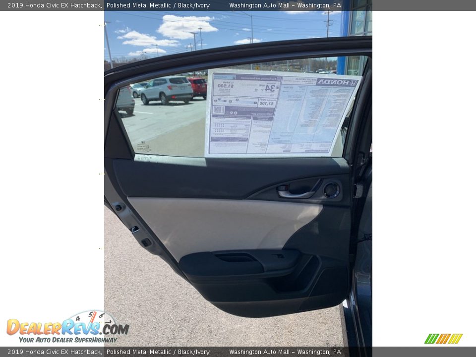 2019 Honda Civic EX Hatchback Polished Metal Metallic / Black/Ivory Photo #16