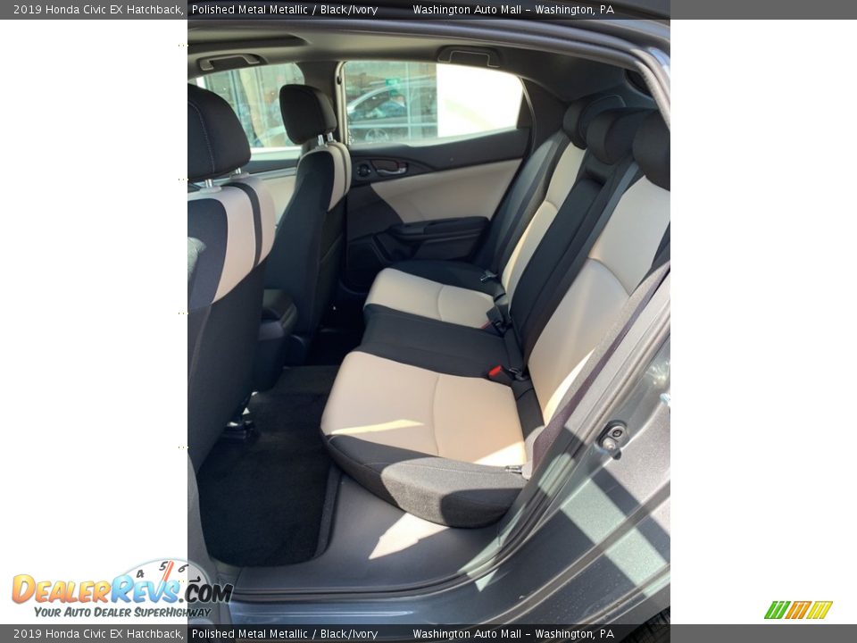 2019 Honda Civic EX Hatchback Polished Metal Metallic / Black/Ivory Photo #19