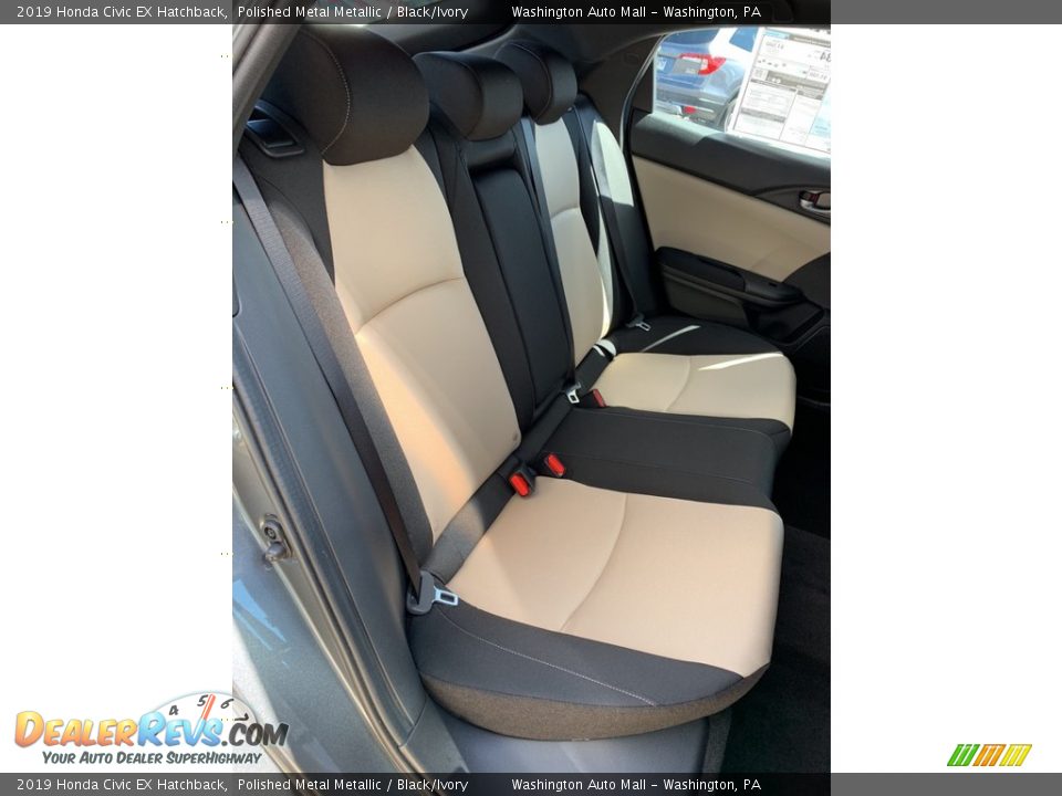 2019 Honda Civic EX Hatchback Polished Metal Metallic / Black/Ivory Photo #23
