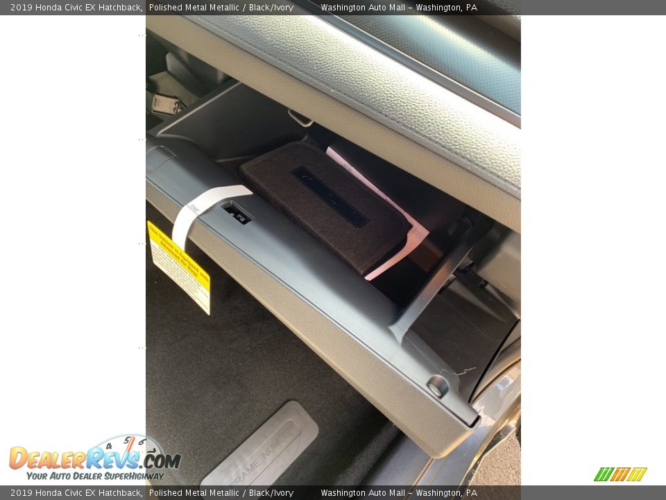 2019 Honda Civic EX Hatchback Polished Metal Metallic / Black/Ivory Photo #28