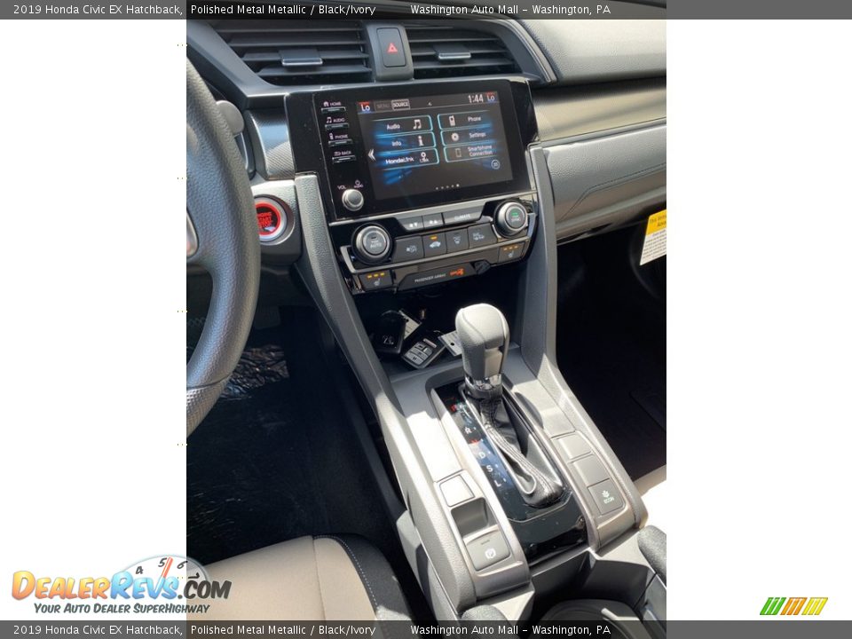 2019 Honda Civic EX Hatchback Polished Metal Metallic / Black/Ivory Photo #32