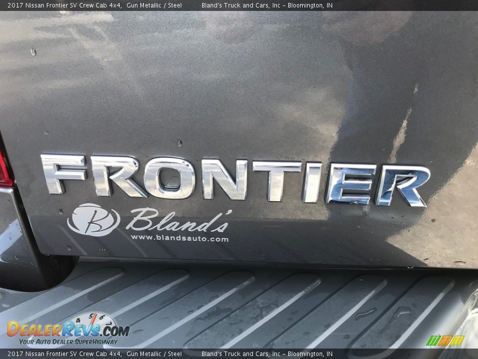 2017 Nissan Frontier SV Crew Cab 4x4 Gun Metallic / Steel Photo #8