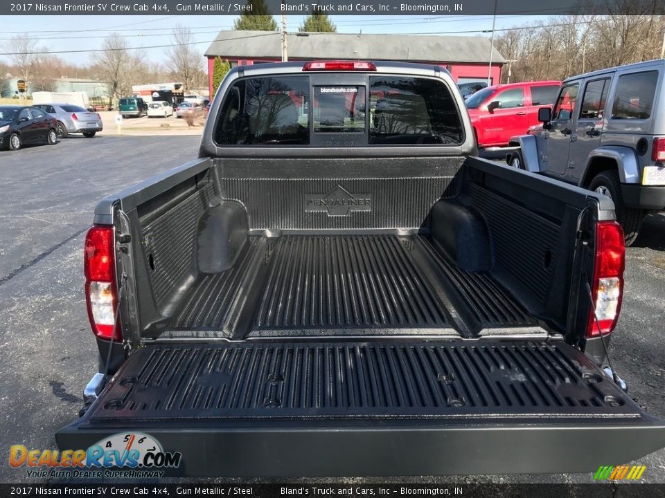 2017 Nissan Frontier SV Crew Cab 4x4 Gun Metallic / Steel Photo #10