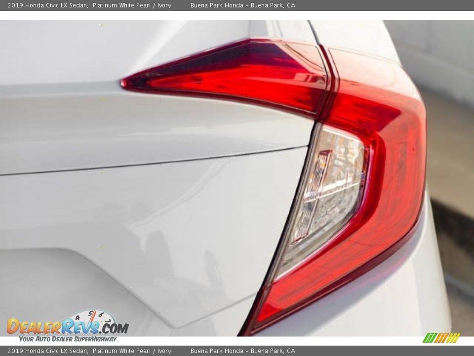 2019 Honda Civic LX Sedan Platinum White Pearl / Ivory Photo #8