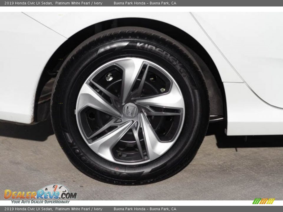 2019 Honda Civic LX Sedan Platinum White Pearl / Ivory Photo #11