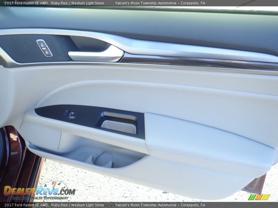2017 Ford Fusion SE AWD Ruby Red / Medium Light Stone Photo #13