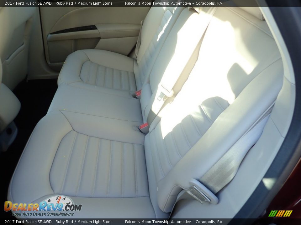 2017 Ford Fusion SE AWD Ruby Red / Medium Light Stone Photo #16