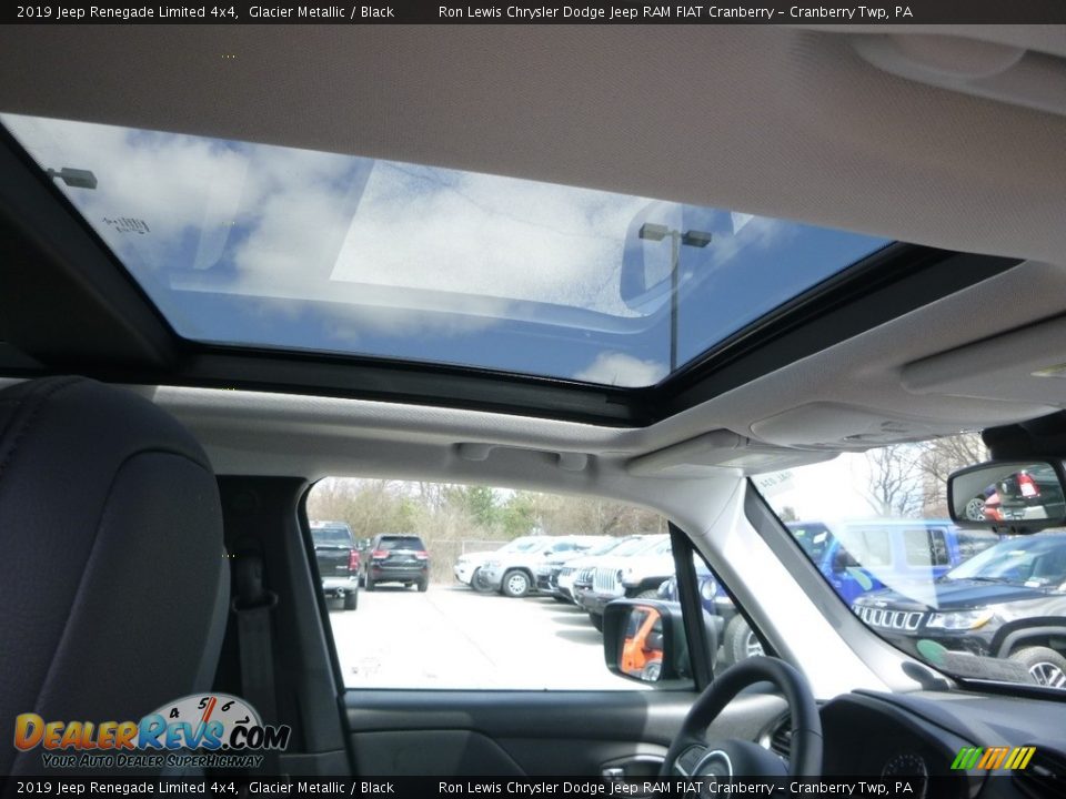 2019 Jeep Renegade Limited 4x4 Glacier Metallic / Black Photo #12