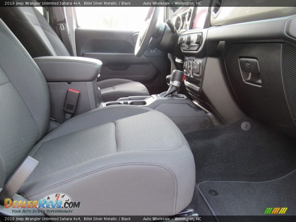 2019 Jeep Wrangler Unlimited Sahara 4x4 Billet Silver Metallic / Black Photo #12