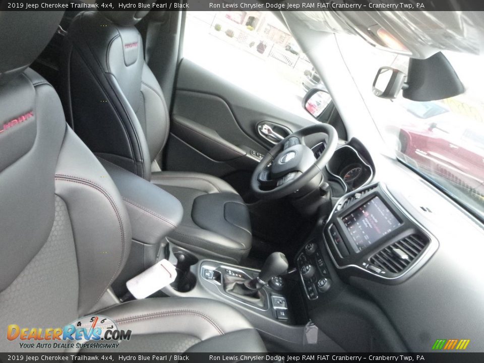 2019 Jeep Cherokee Trailhawk 4x4 Hydro Blue Pearl / Black Photo #10