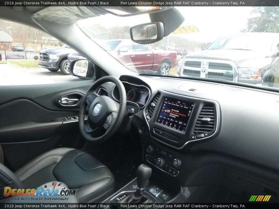 2019 Jeep Cherokee Trailhawk 4x4 Hydro Blue Pearl / Black Photo #11