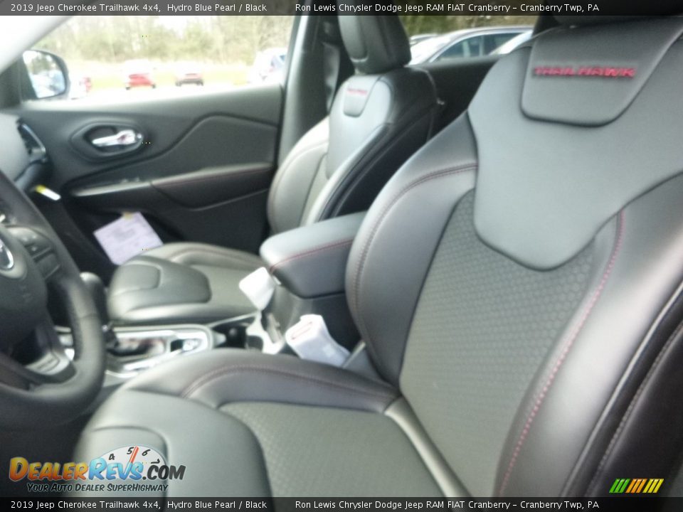 2019 Jeep Cherokee Trailhawk 4x4 Hydro Blue Pearl / Black Photo #15