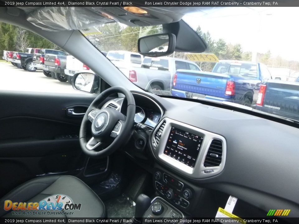 2019 Jeep Compass Limited 4x4 Diamond Black Crystal Pearl / Black Photo #11