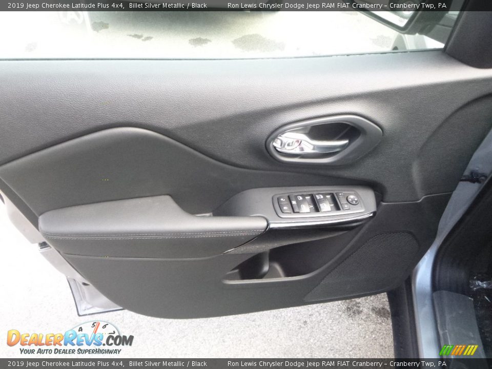 2019 Jeep Cherokee Latitude Plus 4x4 Billet Silver Metallic / Black Photo #12