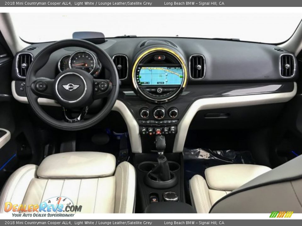 Dashboard of 2018 Mini Countryman Cooper ALL4 Photo #23