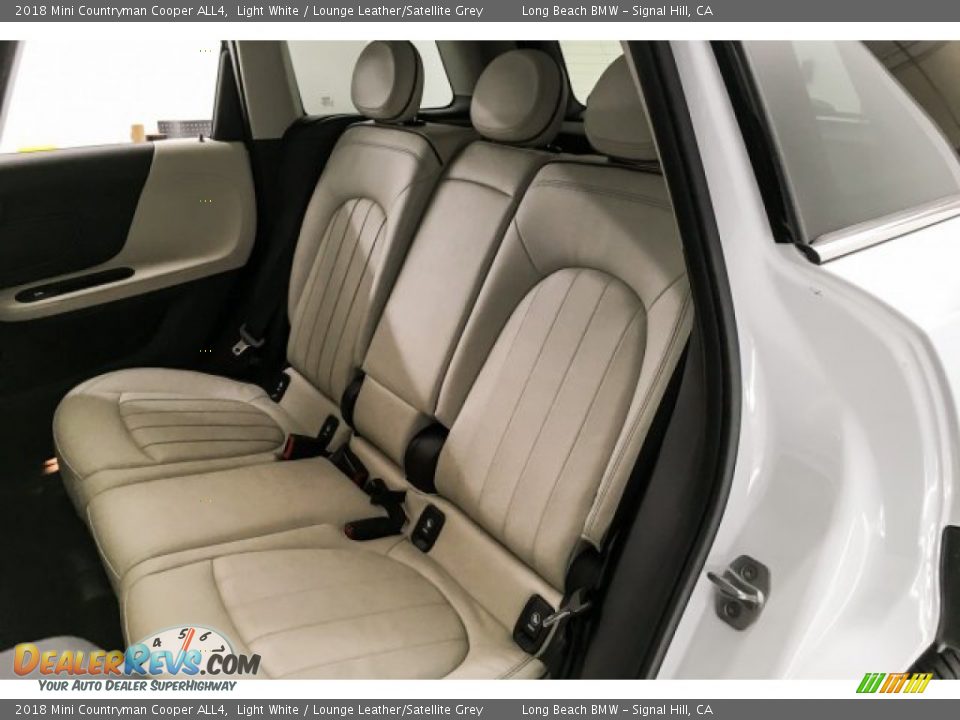 Rear Seat of 2018 Mini Countryman Cooper ALL4 Photo #34