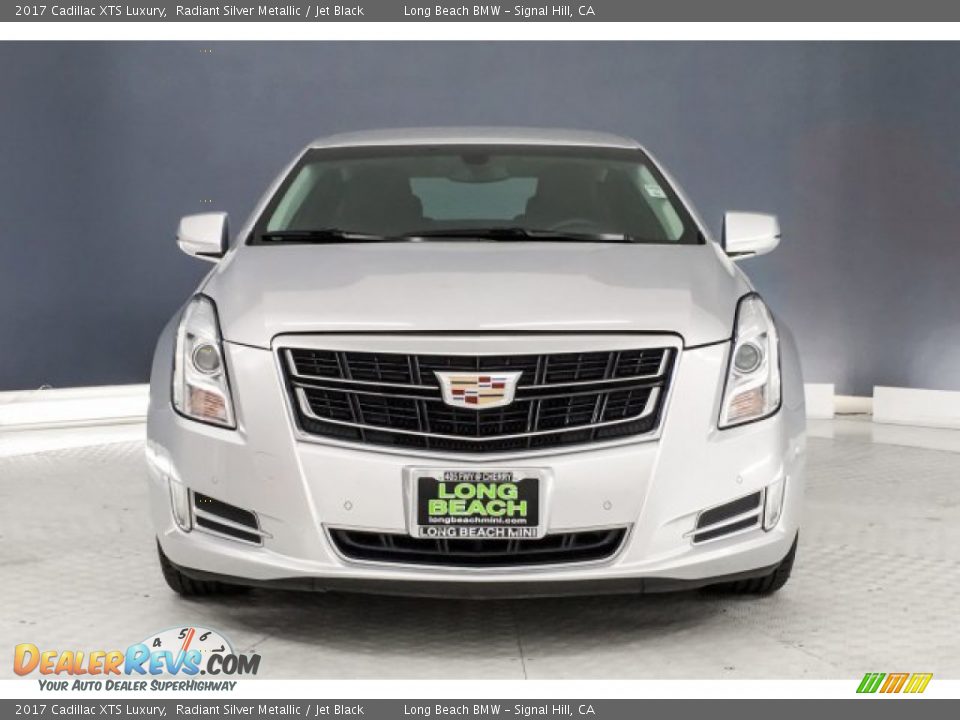2017 Cadillac XTS Luxury Radiant Silver Metallic / Jet Black Photo #2