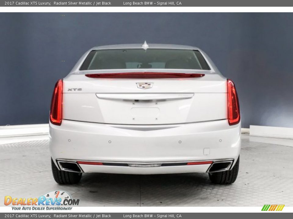 2017 Cadillac XTS Luxury Radiant Silver Metallic / Jet Black Photo #3