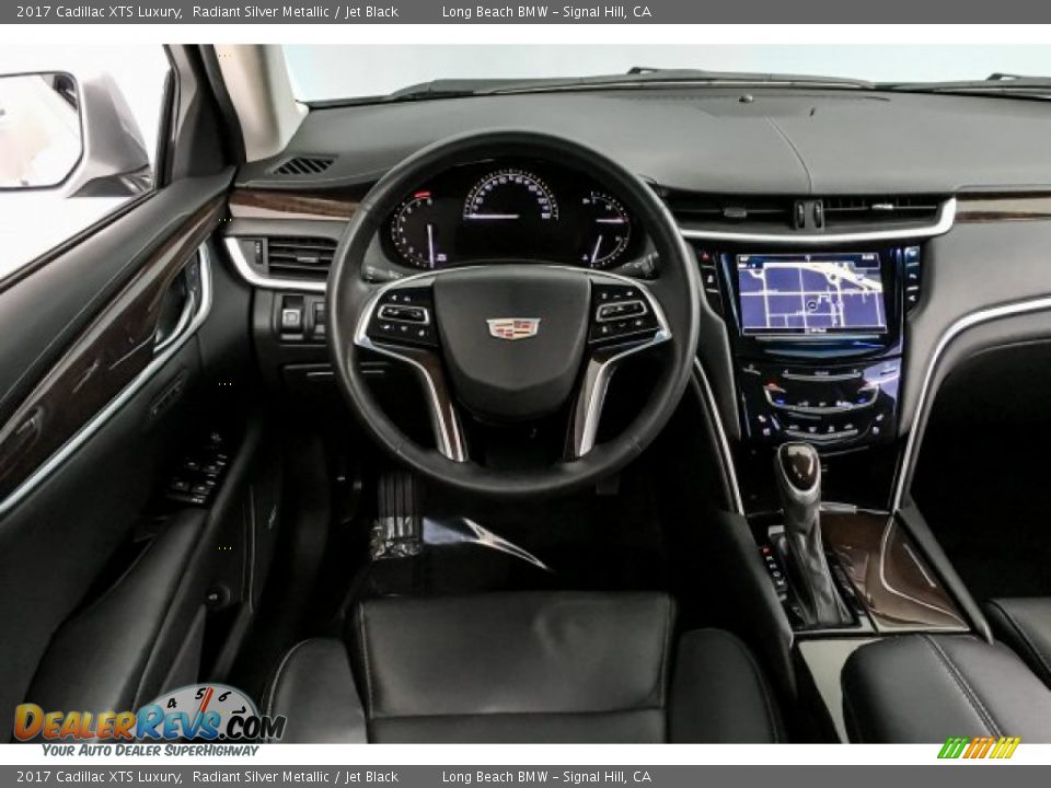 2017 Cadillac XTS Luxury Radiant Silver Metallic / Jet Black Photo #4