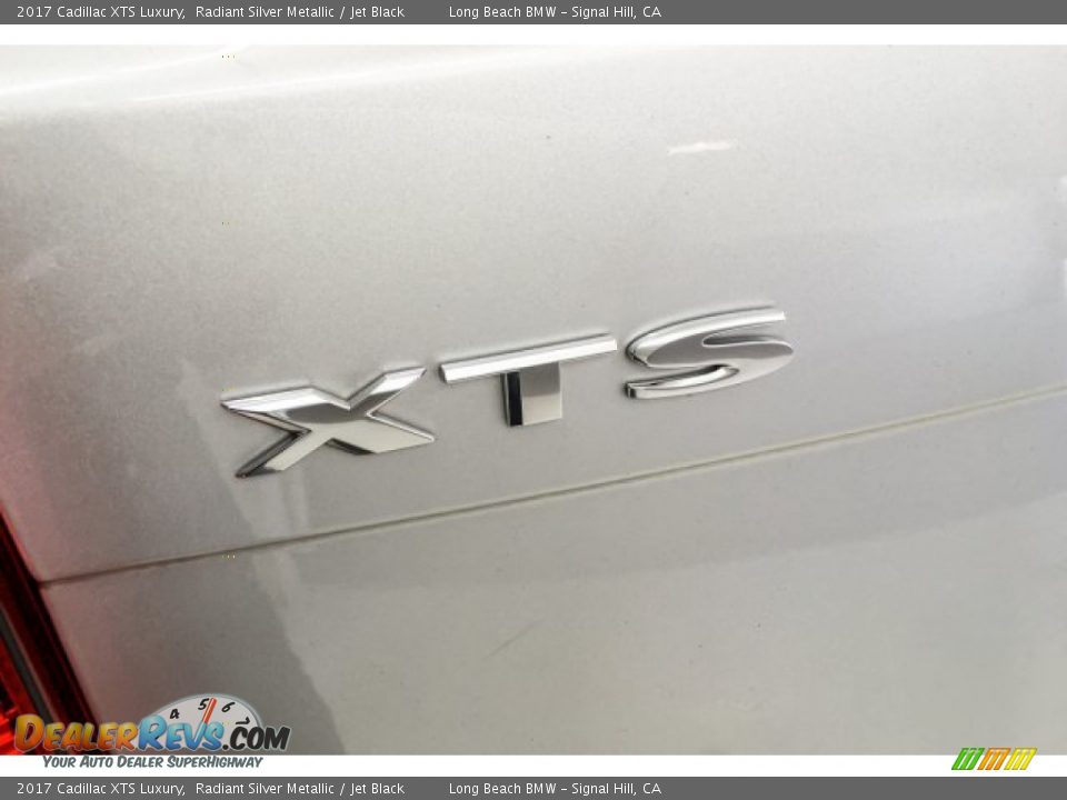 2017 Cadillac XTS Luxury Radiant Silver Metallic / Jet Black Photo #7