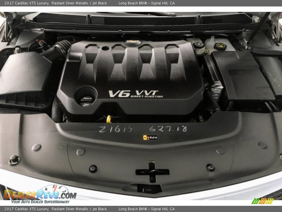 2017 Cadillac XTS Luxury Radiant Silver Metallic / Jet Black Photo #9