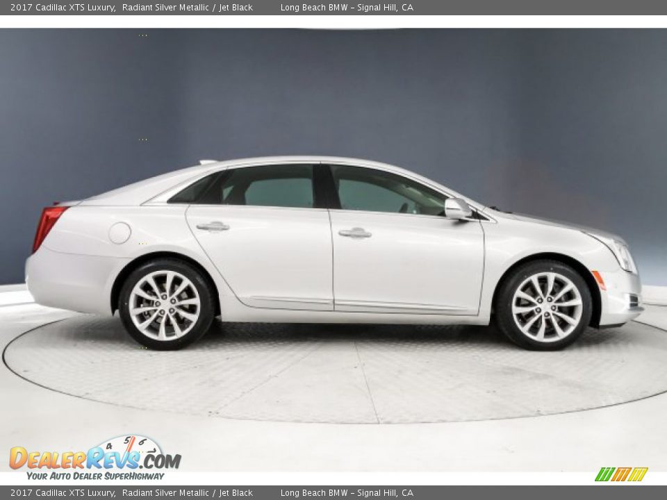 2017 Cadillac XTS Luxury Radiant Silver Metallic / Jet Black Photo #19