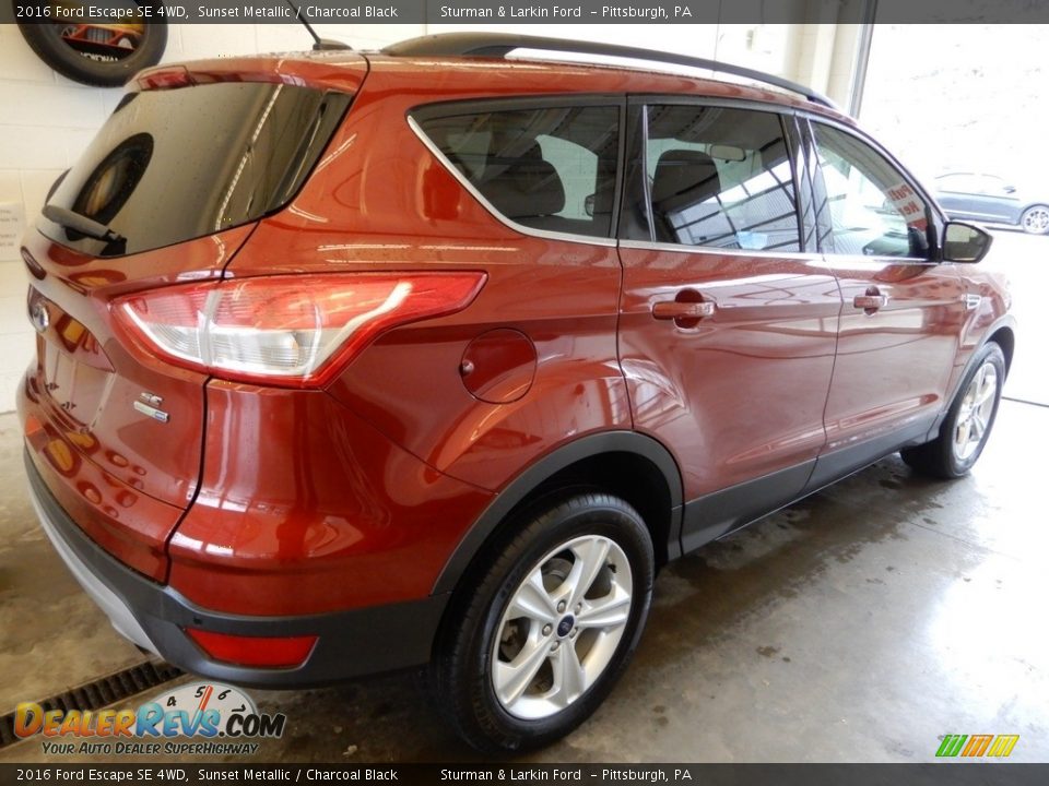 2016 Ford Escape SE 4WD Sunset Metallic / Charcoal Black Photo #3