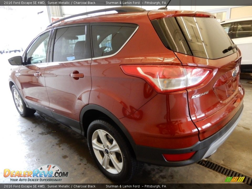 2016 Ford Escape SE 4WD Sunset Metallic / Charcoal Black Photo #8