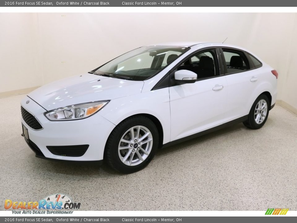 2016 Ford Focus SE Sedan Oxford White / Charcoal Black Photo #3