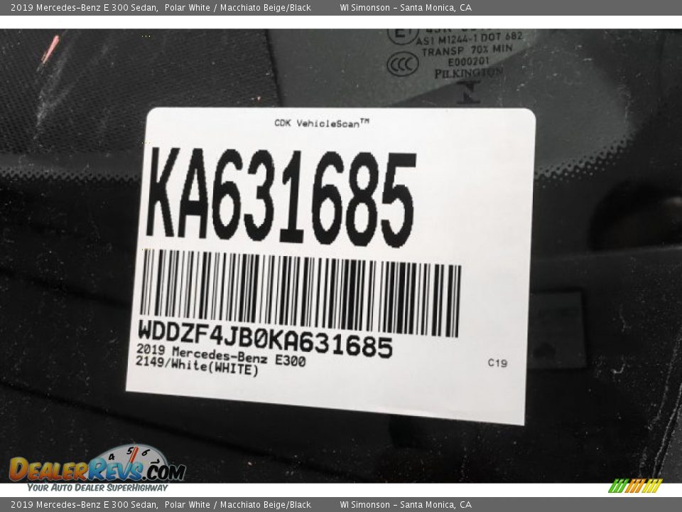 2019 Mercedes-Benz E 300 Sedan Polar White / Macchiato Beige/Black Photo #11