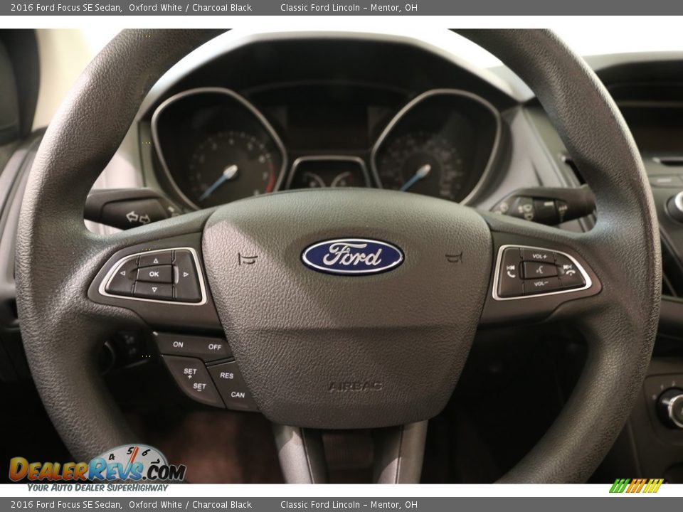 2016 Ford Focus SE Sedan Oxford White / Charcoal Black Photo #6