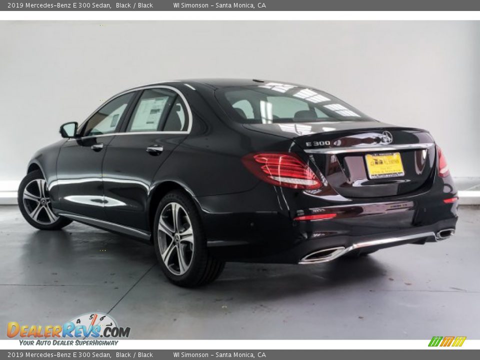 2019 Mercedes-Benz E 300 Sedan Black / Black Photo #2